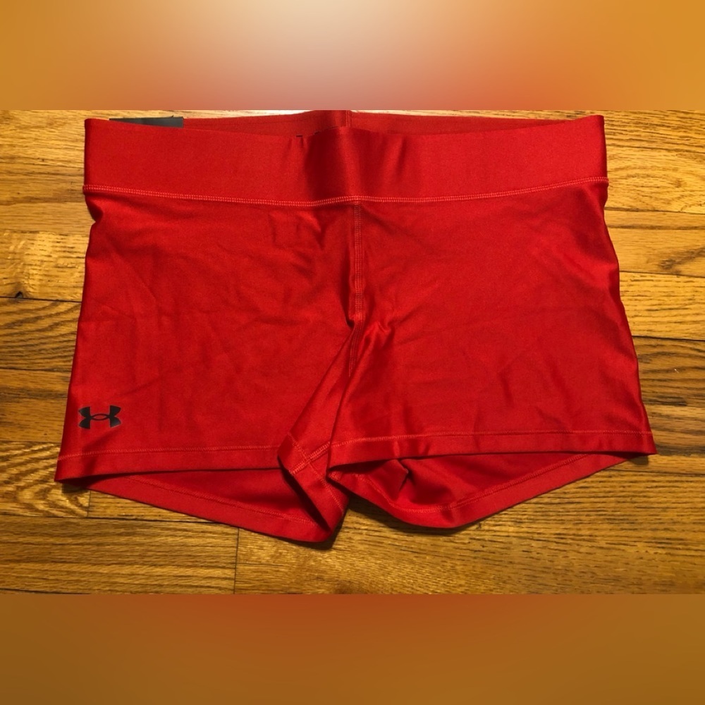Under Armour Short NWT